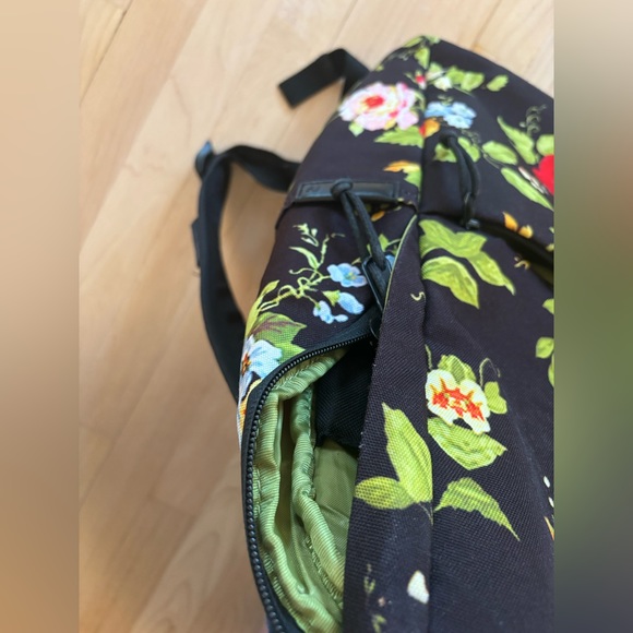 Flowery backpack - Picture 4 of 6